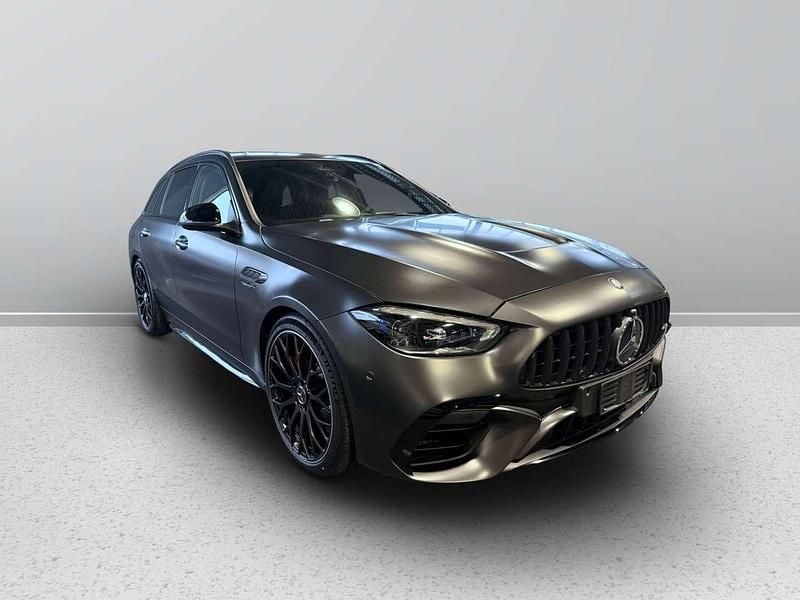 Nuova Mercedes C63 AMG Premium 680 CV (500 kW) 2026 Grigio grafite magno Station wagon