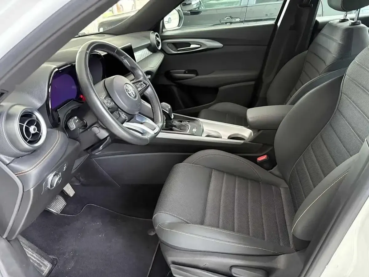 Usata Alfa Romeo Tonale Ti 130 CV (95 kW) 2023 Bianco SUV