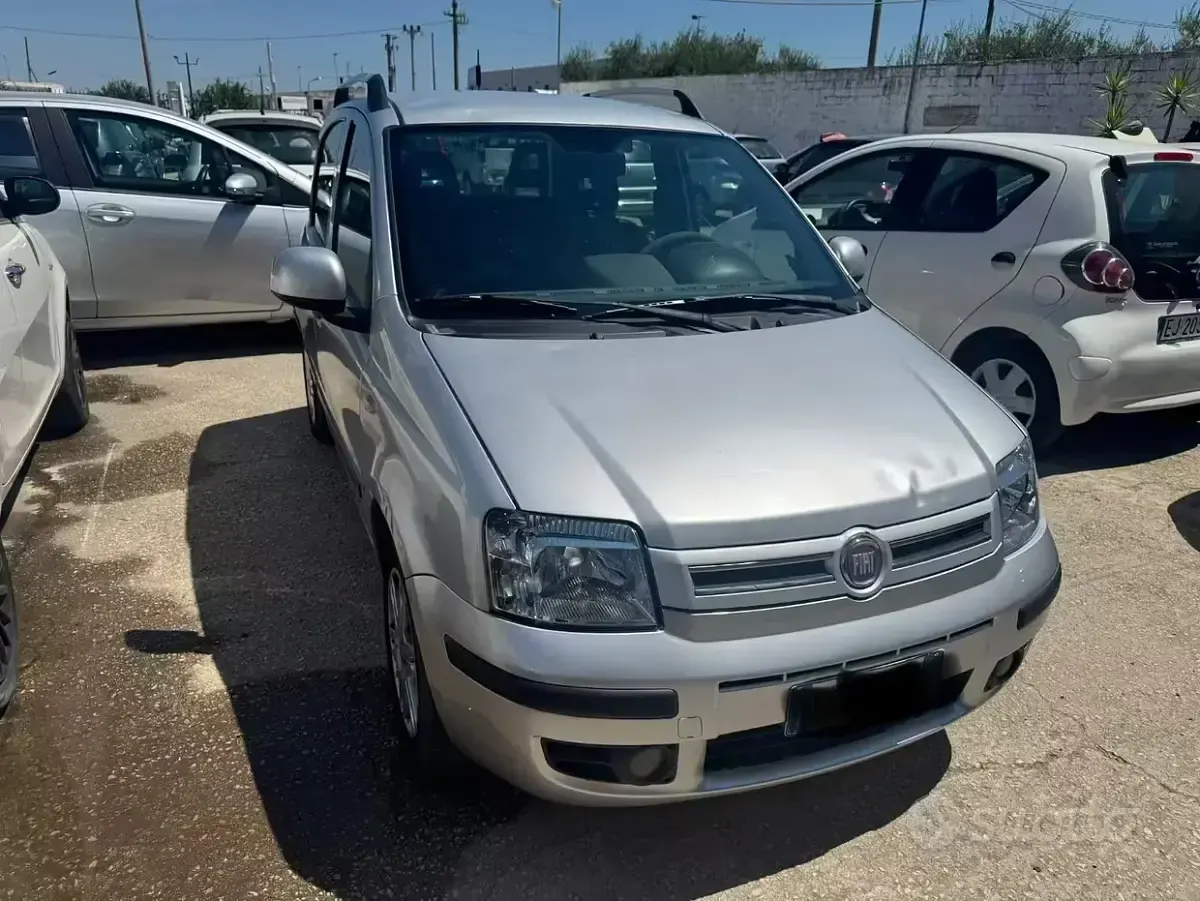 Usata Fiat Panda Emotion 69 CV (50 kW) 2011 Grigio Utilitaria