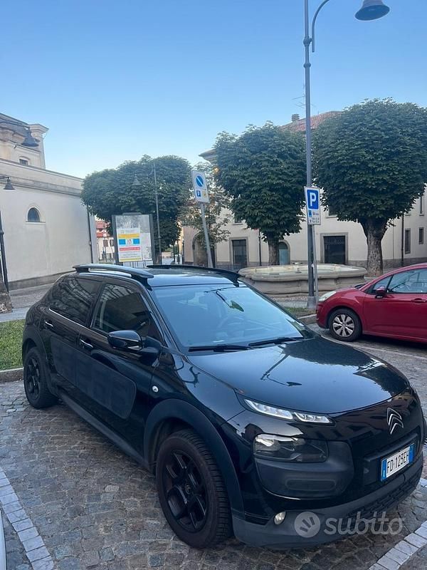 Usata Citroën C4 Cactus 92 CV (67 kW) 2016 Nero Utilitaria