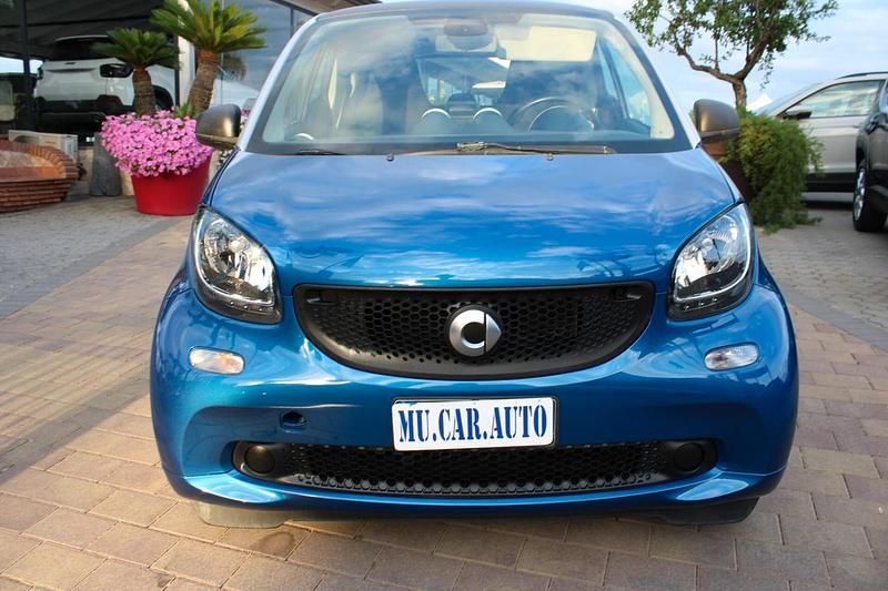 Usata Smart ForTwo Coupé Prime 70 CV (51 kW) 2015 Blu Utilitaria
