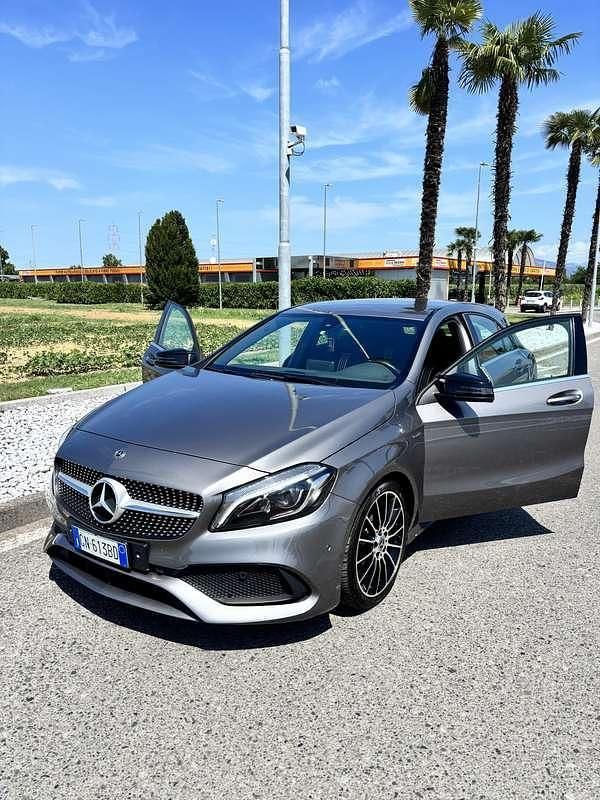 Usata 2018 Mercedes A180 Premium Tre volumi | 17.000 € (Buon prezzo) - Immagine 1/4