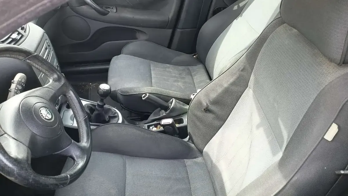 Usata Alfa Romeo 147 Progression 120 CV (88 kW) 2008 Nero Utilitaria