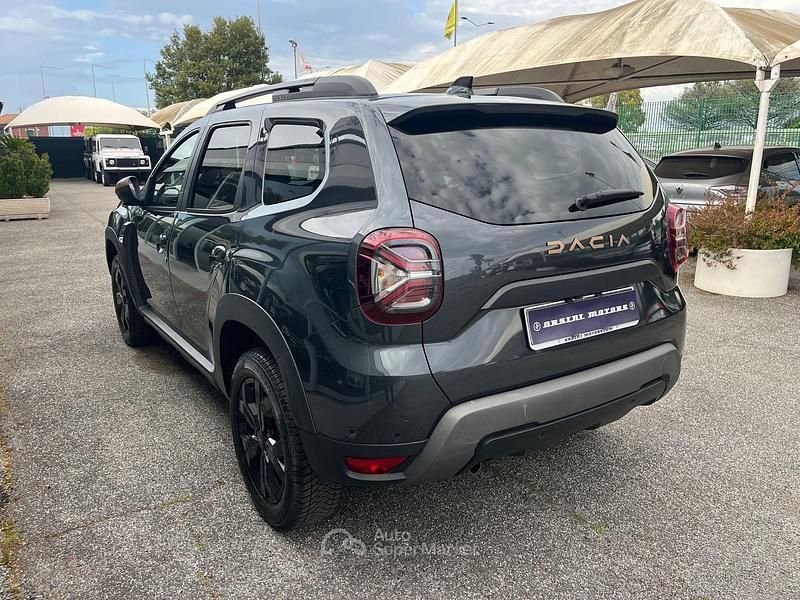 Usata Dacia Duster 101 CV (74 kW) 2023 Gray SUV