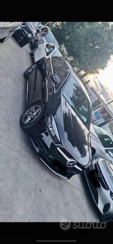 Nero Usata 2020 Mercedes B180 Monovolume | 19.000 € (Super prezzo) - Immagine 1/3