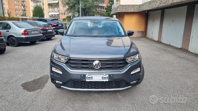 Usata VW T-Roc Style 150 CV (110 kW) 2018 Grigio SUV