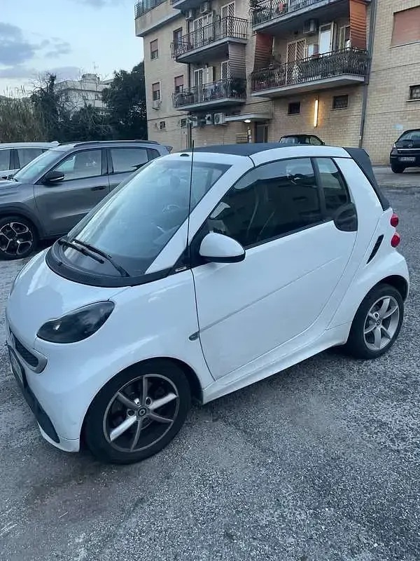 Usata Smart ForTwo Cabrio Pulse 71 CV (52 kW) 2012 Bianco Cabrio