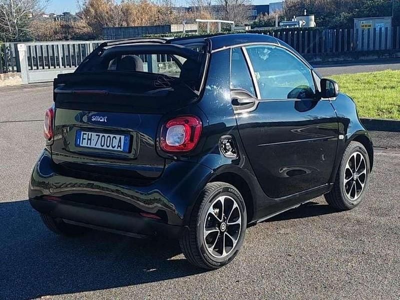 Usata Smart ForTwo Cabrio Passion 90 CV (66 kW) 2017 Nero Cabrio