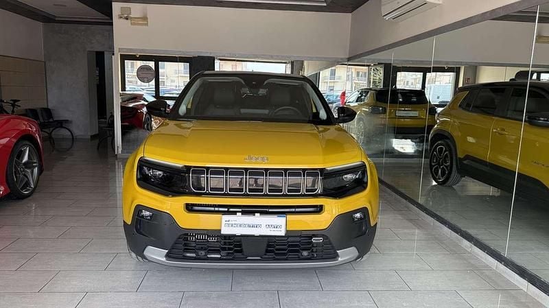 Usata Jeep Avenger Summit 101 CV (74 kW) 2023 Tetto nero lucido SUV