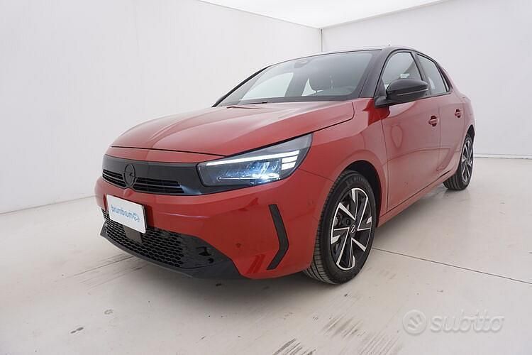 Usata Opel Corsa 101 CV (74 kW) 2025 Rosso Berlina
