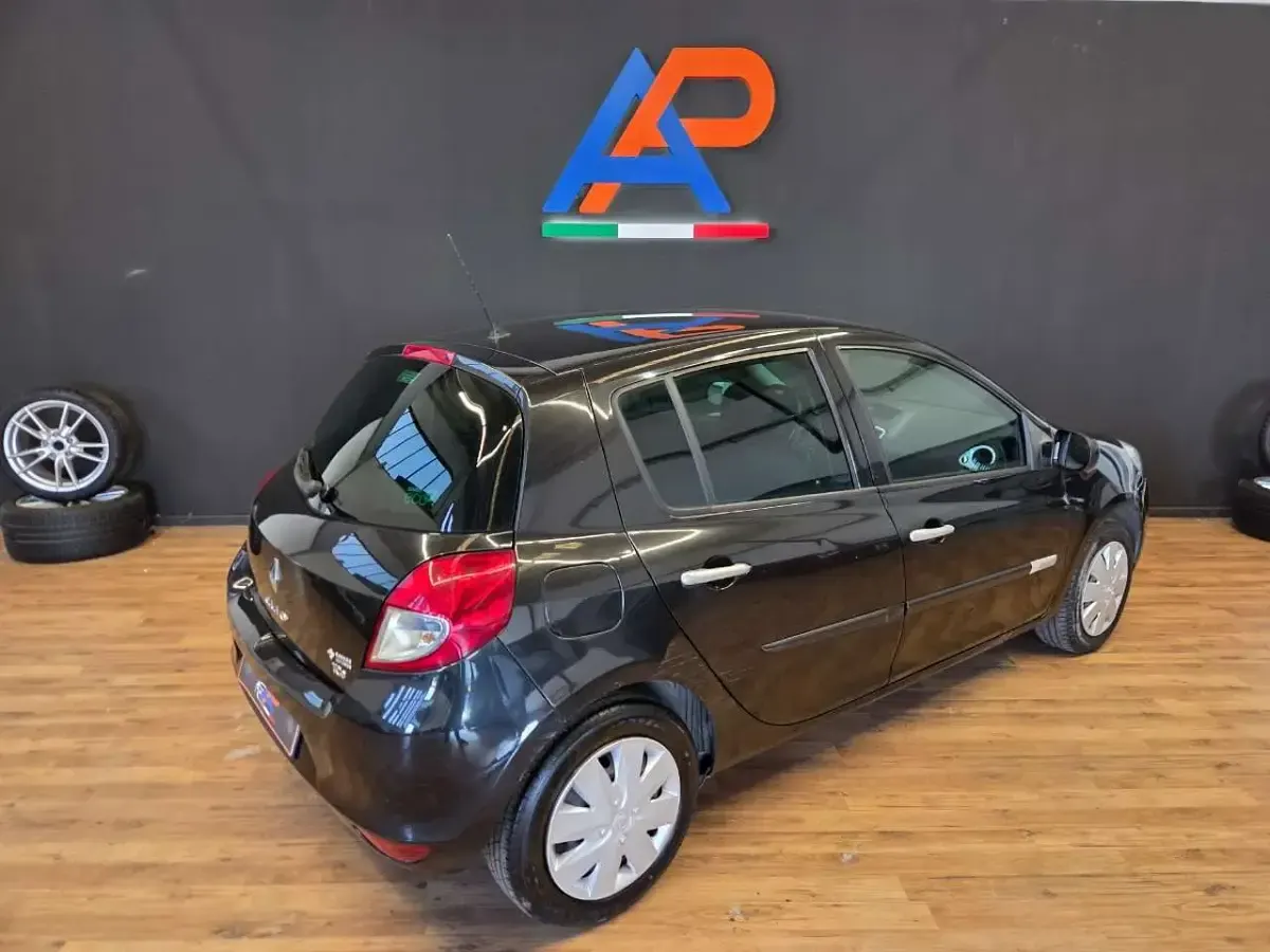 Usata Renault Clio II 101 CV (74 kW) 2011 Other Berlina