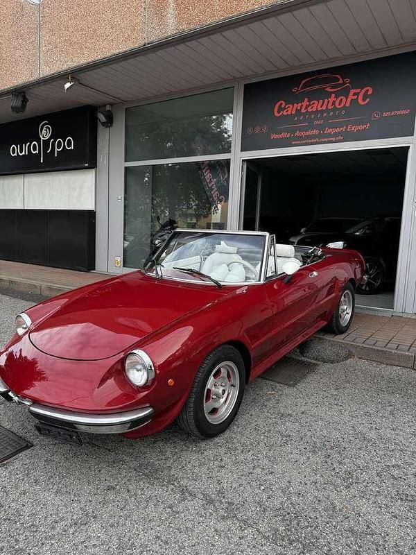 Usata Alfa Romeo Spider Veloce 131 CV (96 kW) 1973 Other Cabrio