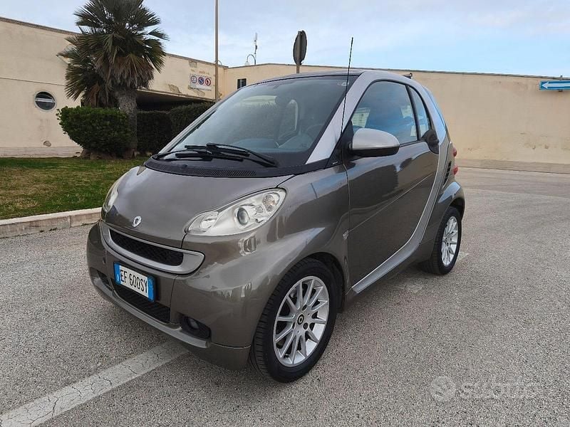Usata 2011 Smart ForTwo Coupé Passion Coupé | 5500 € (Buon prezzo) - Immagine 1/4