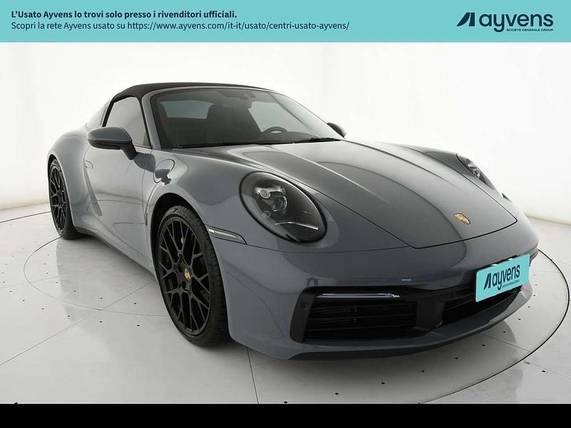 Usata Porsche 992 385 CV (283 kW) 2023 Grigio Cabrio