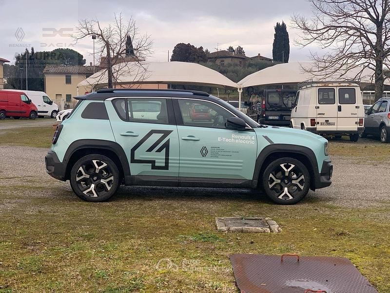 Usata Renault R4 Komfort 106 CV (77 kW) 2025 Blu/azzurro Berlina