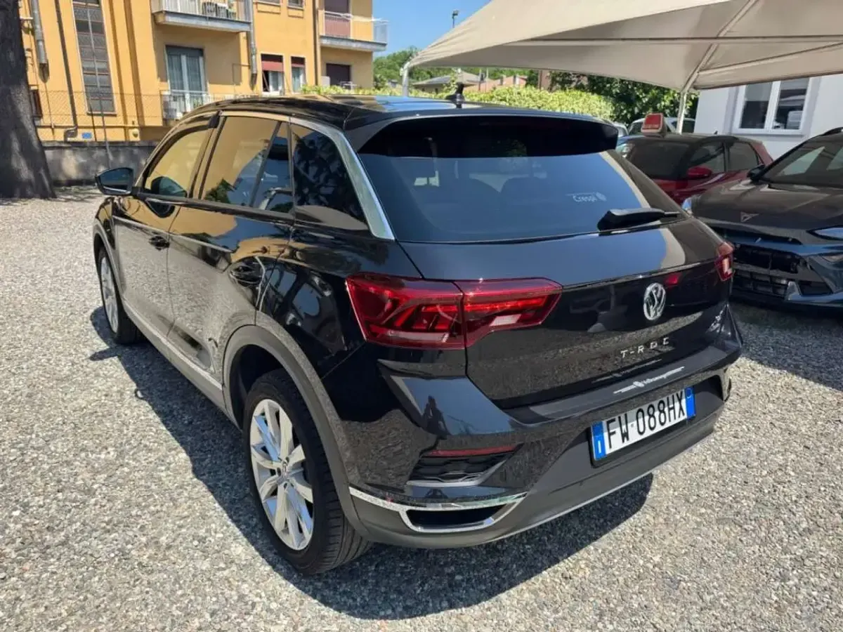 Usata VW T-Roc Style 150 CV (110 kW) 2019 Nero SUV