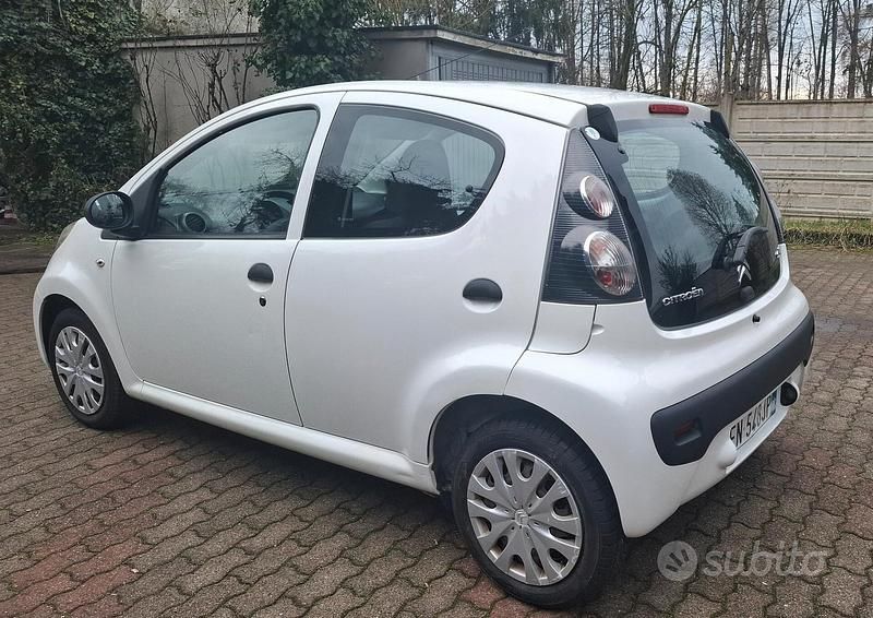 Second-hand Citroën C1 Attraction 68 CP (50 kW) 2013 Alb Hatchback