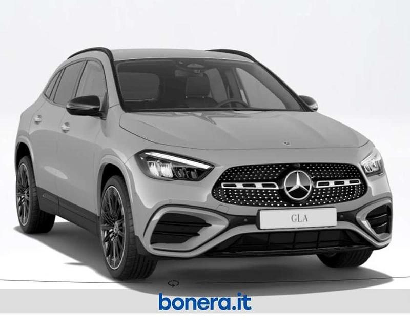Nuova Mercedes GLA200 AMG line 150 CV (110 kW) 2026 Grigio alpi manufaktur SUV