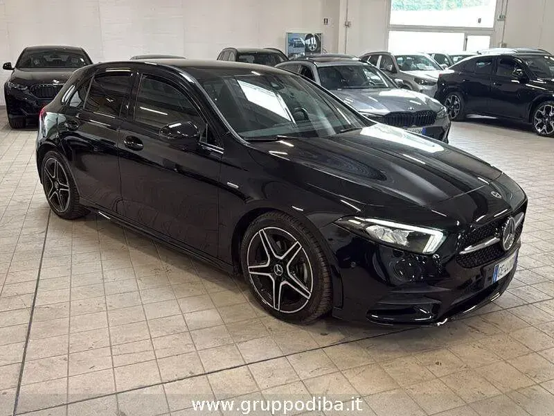 Usata Mercedes A180 Premium 116 CV (85 kW) 2021 Nero Berlina