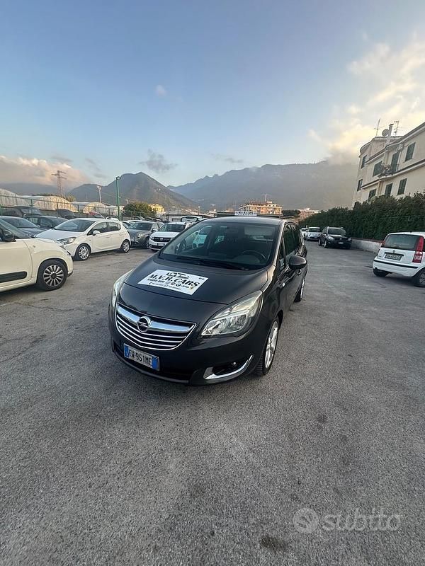 Usata Opel Meriva Cosmo 120 CV (88 kW) 2014 Grigio Monovolume