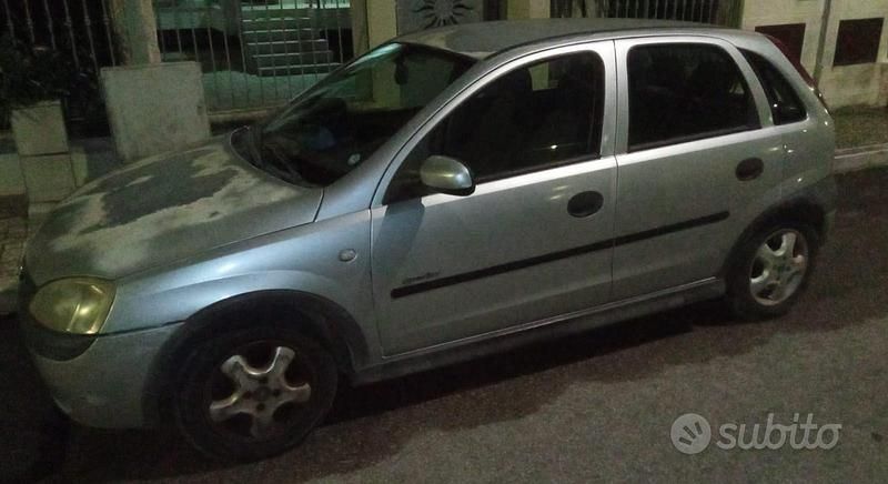 Usata Opel Corsa 2001 Grigio Utilitaria