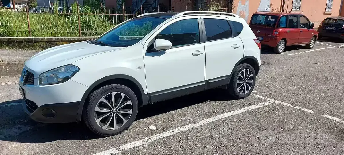 Usata Nissan Qashqai N-TEC 110 CV (80 kW) 2012 Bianco SUV