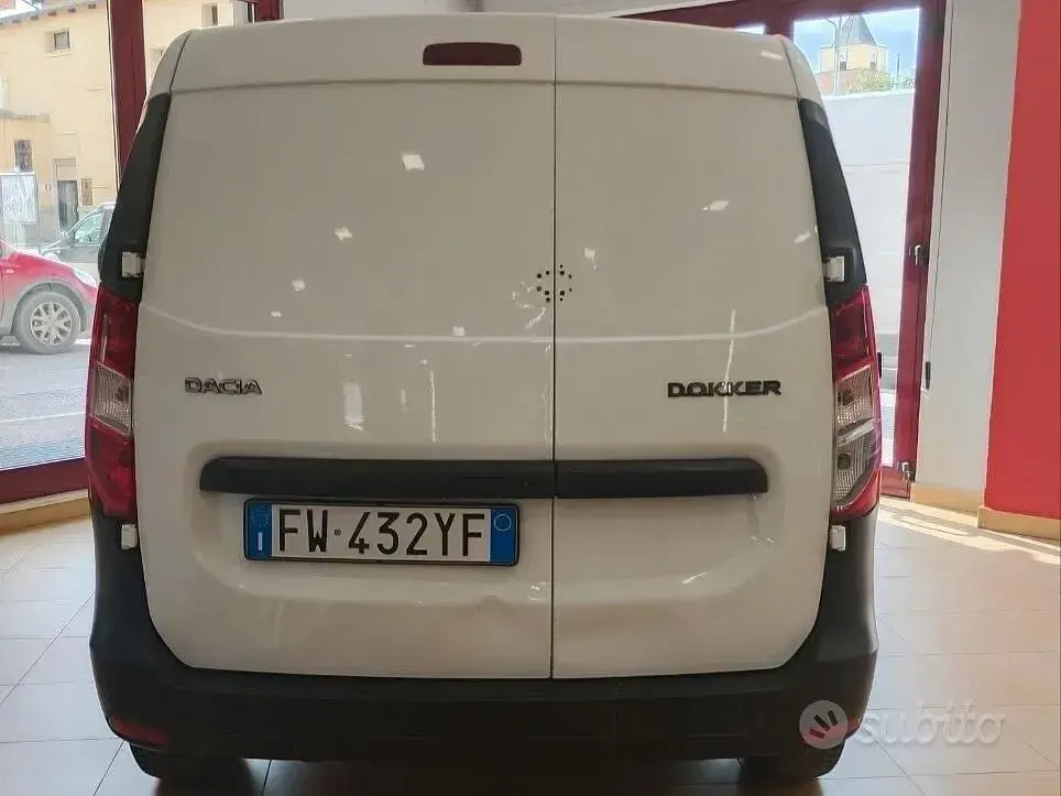 Usata Dacia Dokker 90 CV (66 kW) 2019 Bianco Monovolume