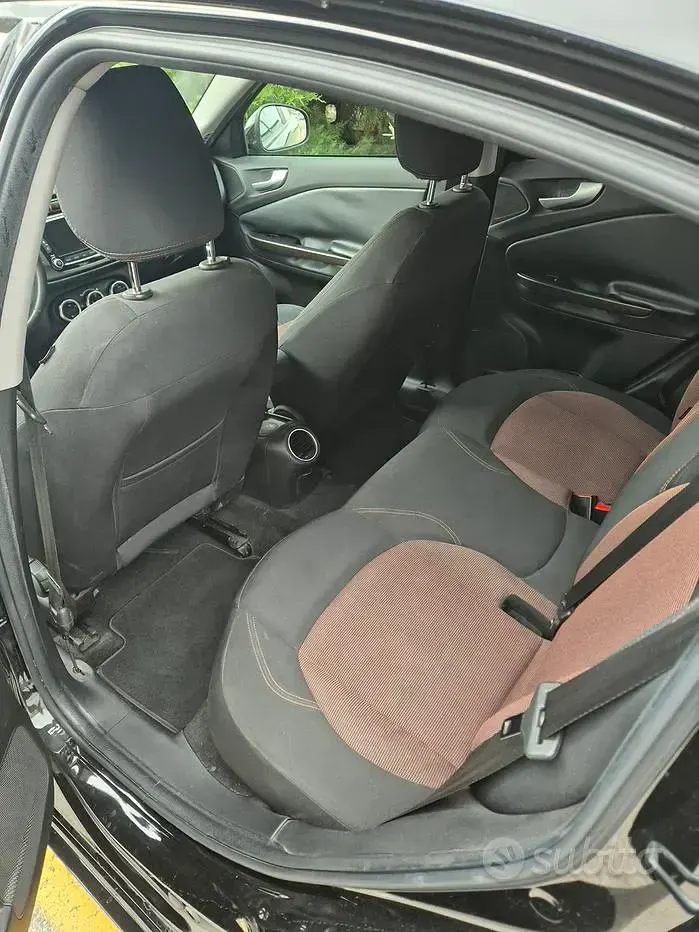 Usata Alfa Romeo Giulietta 109 CV (80 kW) 2014 Nero Utilitaria