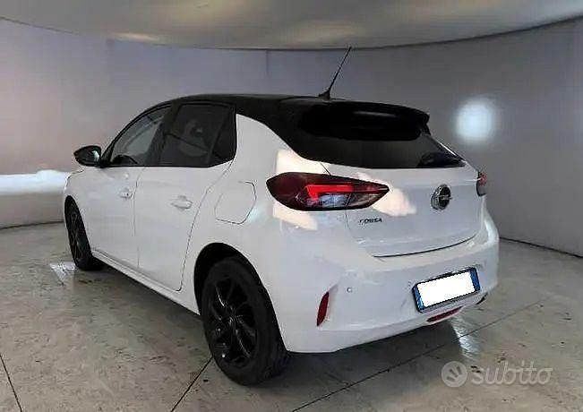 Usata Opel Corsa 101 CV (74 kW) 2023 Bianco Utilitaria