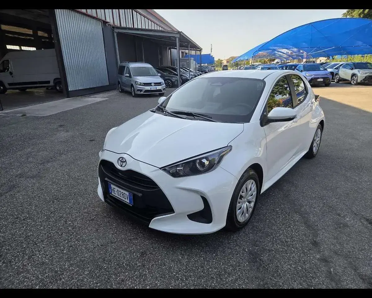 Nuova Toyota Yaris 92 CV (67 kW) 2026 Bianco Utilitaria
