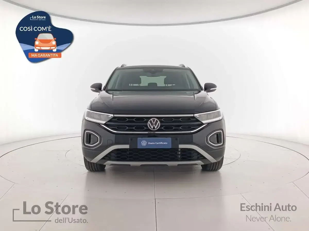 Usata VW T-Roc Life 116 CV (85 kW) 2024 Deep black perlato SUV