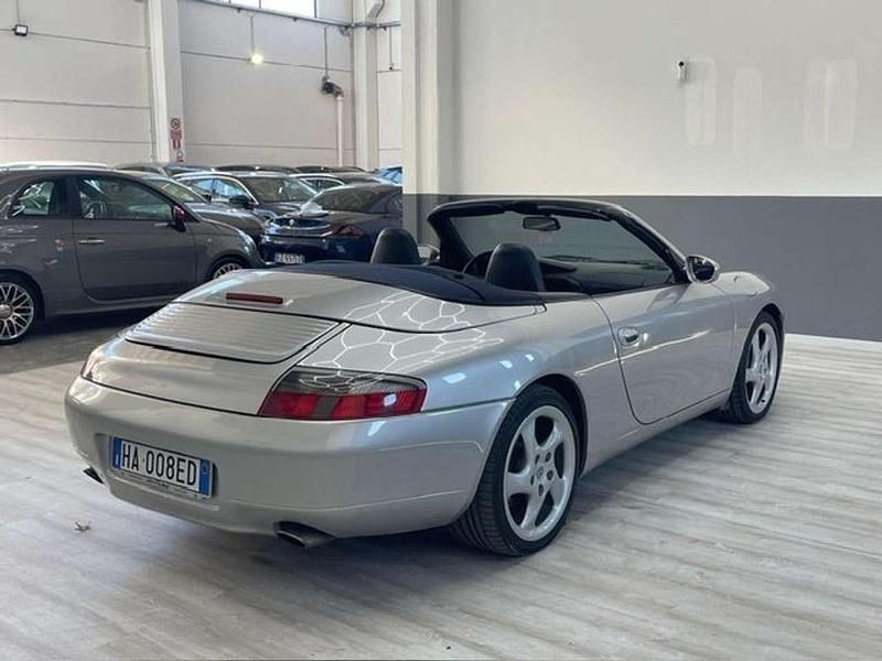 Usata Porsche 911 Carrera Cabriolet 300 CV (220 kW) 2000 Argento Cabrio