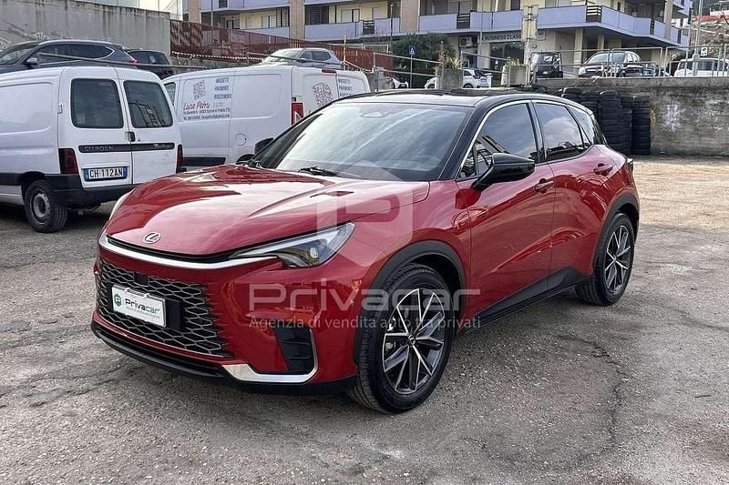 Rosso Usata 2025 Lexus LBX SUV | 31.000 € (Super prezzo) - Immagine 1/4
