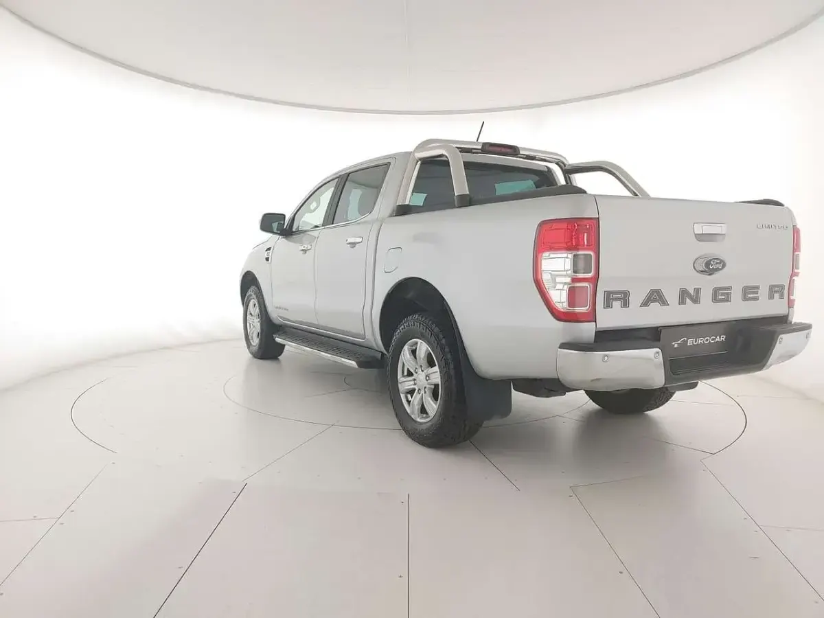 Usata Ford Ranger Limited 213 CV (156 kW) 2023 Argento Pick-up