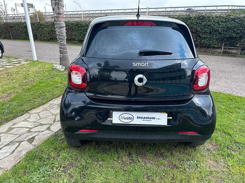Usata Smart ForFour Passion 71 CV (52 kW) 2019 Nero Utilitaria
