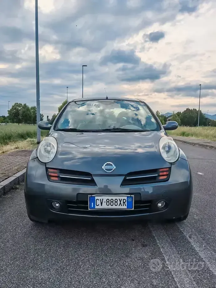 Usata Nissan Micra 65 CV (47 kW) 2005 Grigio Berlina