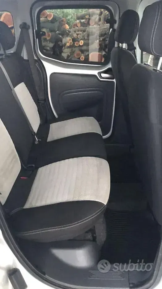 Usata Fiat Fiorino Trekking 75 CV (55 kW) 2010 Grigio Monovolume