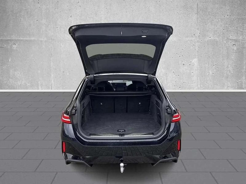 Usata BMW 520 M Sport 190 CV (139 kW) 2025 Nero zaffiro Station wagon