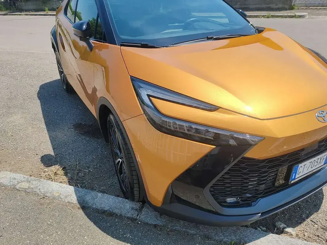 Usata Toyota C-HR Sport 151 CV (111 kW) 2024 Bronzo SUV