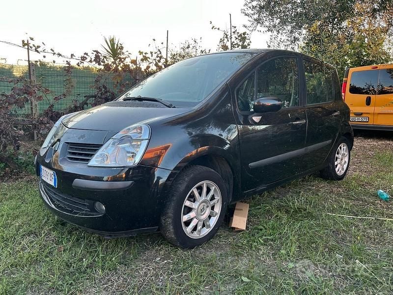 Nero Usata 2006 Renault Modus Monovolume | 900 € (Super prezzo) - Immagine 1/2