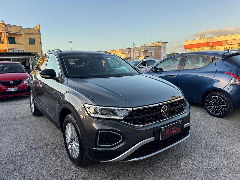 Usata VW T-Roc Style 110 CV (80 kW) 2022 Grigio SUV