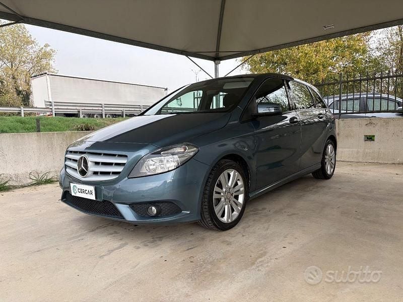 Usata Mercedes B220 184 CV (135 kW) 2013 Antracite Monovolume