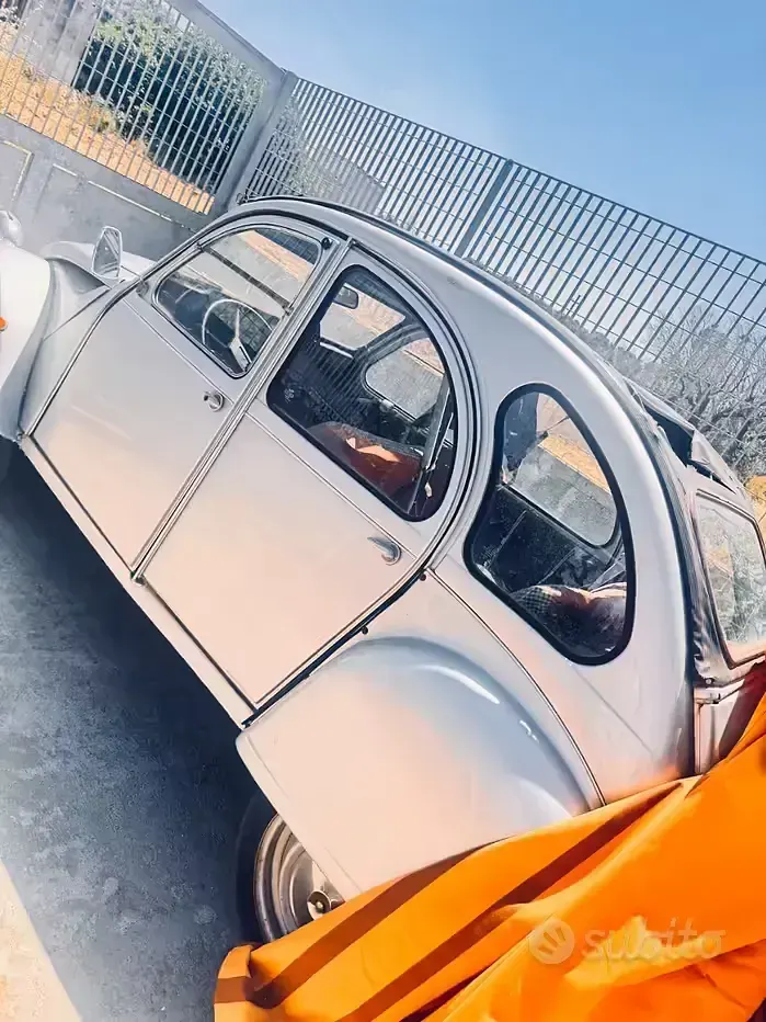 Usata Citroën 2CV 29 CV (21 kW) 1982 Grigio Berlina