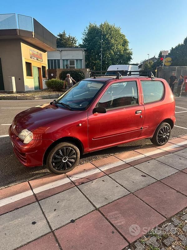 Usata 2003 Fiat 600 Due volumi | 1500 € (Buon prezzo) - Immagine 1/4