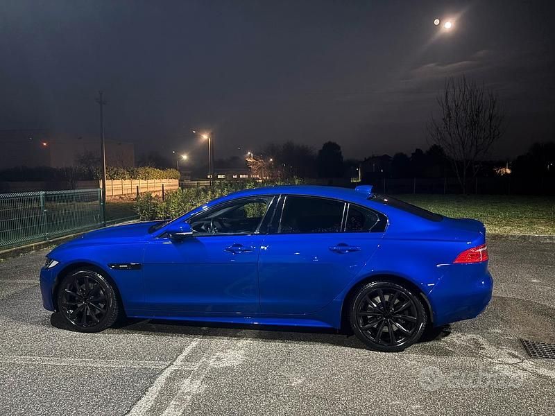 Occasion Jaguar XE R-Sport 241 ch (177 kW) 2017 Bleue Berline