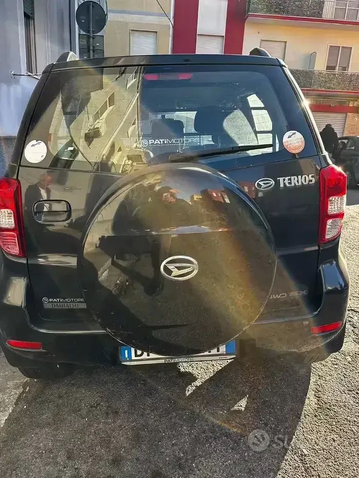 Usata Daihatsu Terios 86 CV (63 kW) 2007 Nero SUV
