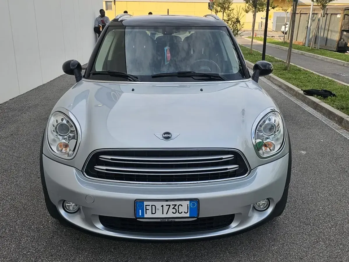 Usata Mini Cooper D Countryman 111 CV (81 kW) 2016 Argento SUV