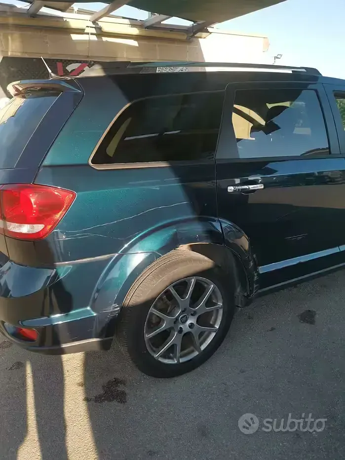 Usata Fiat Freemont Lounge 140 CV (102 kW) 2014 Bluazzurro SUV