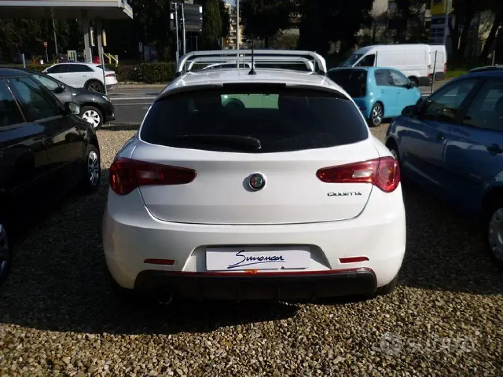 Usata Alfa Romeo Giulietta Super 150 CV (110 kW) 2016 Bianco Utilitaria