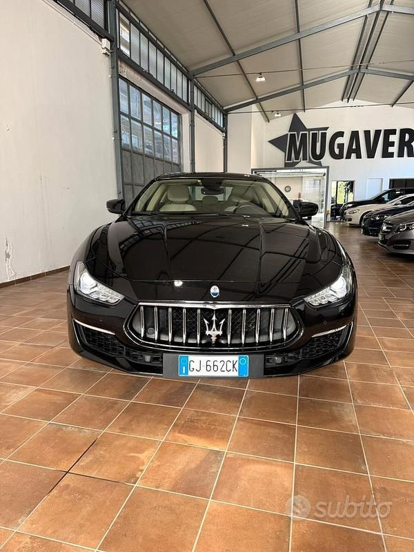 Usata Maserati Ghibli GT 330 CV (242 kW) 2022 Nero Berlina